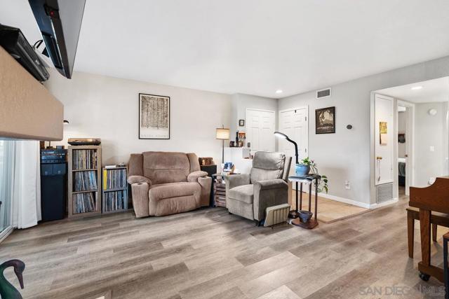 13975 Midland Rd, Poway CA: https://media.crmls.org/mediaz/855740a4-f3da-4d7d-920f-4daf80e437b4.jpg