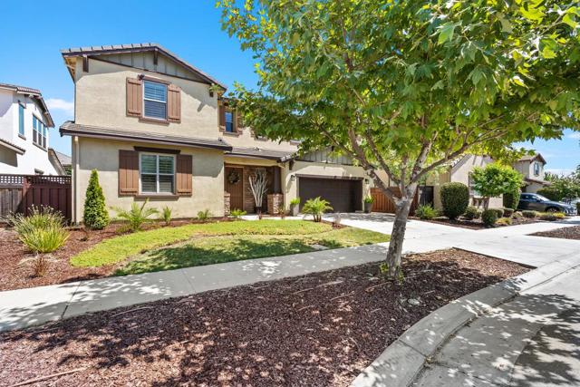 1737 Cranbrook Court, Lathrop CA: https://media.crmls.org/mediaz/8557d23b-f809-4173-9fe0-29ca94d8c031.jpg