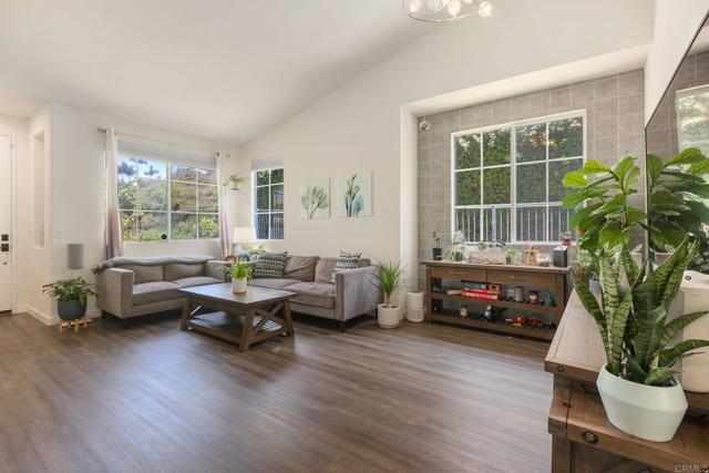 Detail Gallery Image 8 of 51 For 888 Arvita Ct, Oceanside,  CA 92057 - 3 Beds | 2 Baths