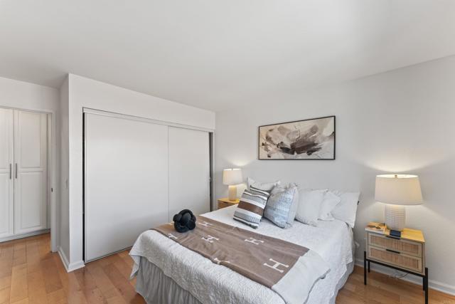 Detail Gallery Image 5 of 12 For 6330 Genesee Ave #220,  San Diego,  CA 92122 - 1 Beds | 1 Baths