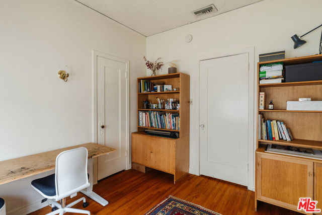 4426 Price Street, Los Angeles CA: https://media.crmls.org/mediaz/855a6327-0ca4-46c3-8edf-9f1d30671b85.jpg