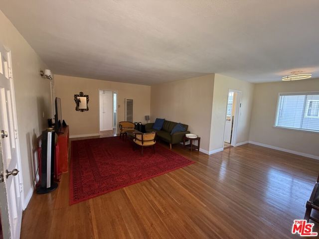 5637 Corbett Street, Los Angeles CA: https://media.crmls.org/mediaz/855a7bf4-c083-4dfc-bd6e-83994044089a.jpg