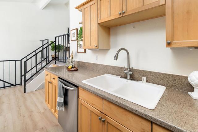 Detail Gallery Image 8 of 27 For 7321 Alicante Rd a,  Carlsbad,  CA 92009 - 2 Beds | 2/1 Baths