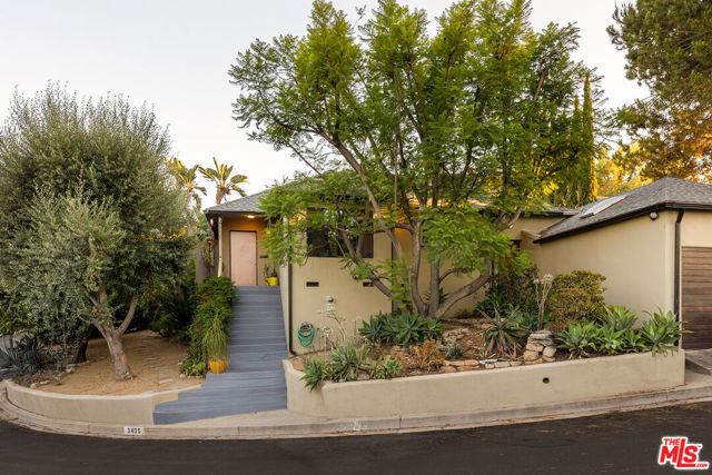 3435 Verdugo Vista Terrace, Los Angeles CA: https://media.crmls.org/mediaz/855c3f48-edbf-4f19-98b9-5f2284dce5f7.jpg