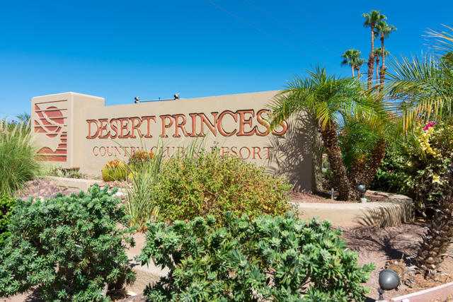 29751 E Trancas Drive, Cathedral City CA: https://media.crmls.org/mediaz/855c6b7c-7bf4-4b71-b40a-19be283da240.jpg