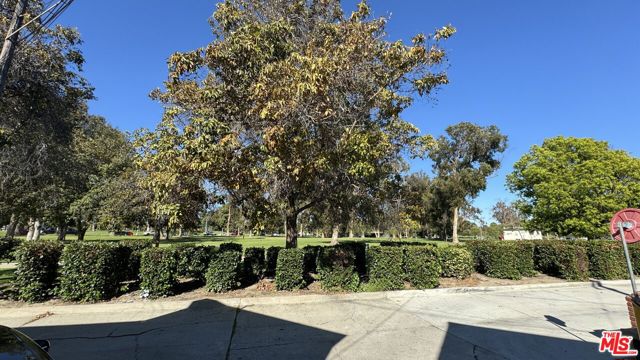 650 656 Park Avenue, Long Beach CA: https://media.crmls.org/mediaz/855c91a5-f979-48a1-a70d-a202143fd8c6.jpg