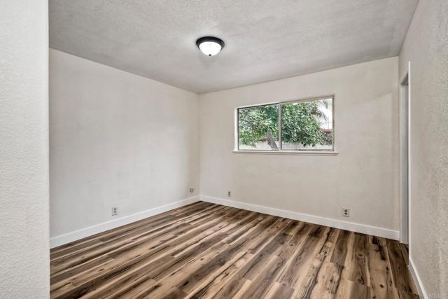 Detail Gallery Image 17 of 27 For 111 Fireside St, Oceanside,  CA 92058 - 4 Beds | 2 Baths