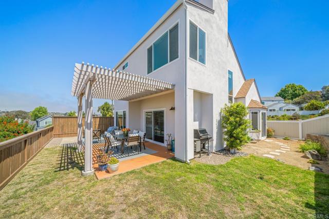 4507 Carnaby Court, Carlsbad CA: https://media.crmls.org/mediaz/855cd302-46eb-49b4-a25b-6fbf5369ef2f.jpg