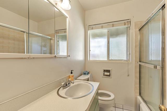 1010 Monterey Street, Hollister CA: https://media.crmls.org/mediaz/855ce983-08ef-4cf0-99de-d54df361f7c5.jpg