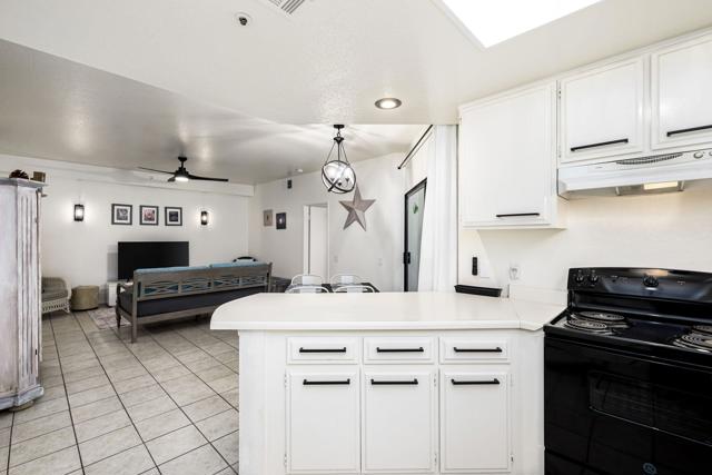 255 S Avenida Caballeros #302, Palm Springs, CA 92262