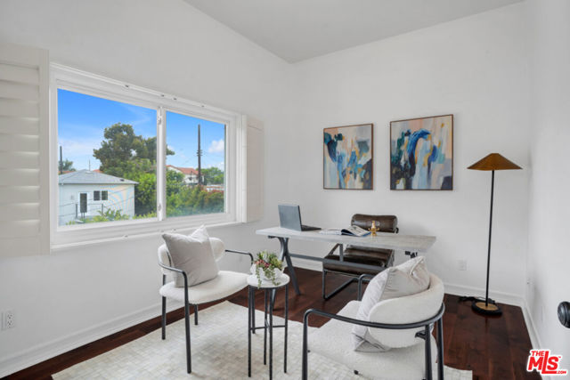 10615 Esther Avenue, Los Angeles CA: https://media.crmls.org/mediaz/855f2939-0ec2-475f-9331-73b48ccf8265.jpg
