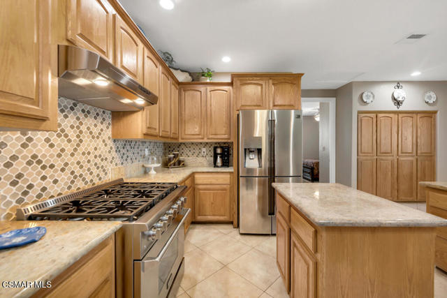7142 W Avenue A4, Lancaster CA: https://media.crmls.org/mediaz/855f68ec-9825-4655-8505-03411652241b.jpg