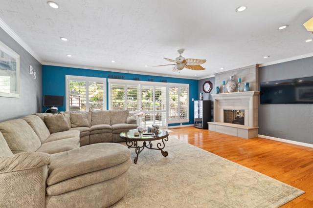3155 Brittan Avenue, San Carlos CA: https://media.crmls.org/mediaz/856012f6-8990-4ea2-bd75-90f301859284.jpg