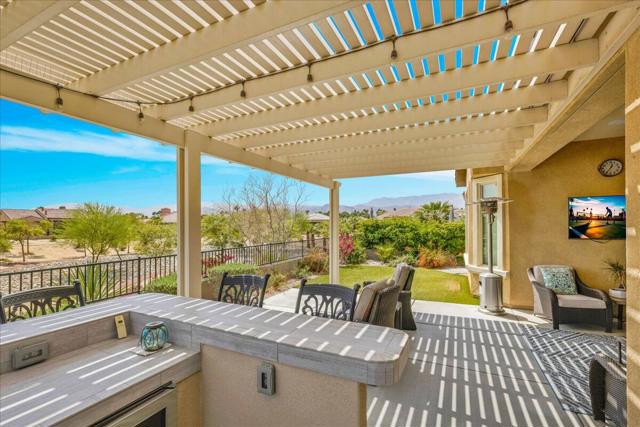72 Barolo, Rancho Mirage CA: https://media.crmls.org/mediaz/8560204c-6bd4-45ca-bda9-53aca93a0501.jpg