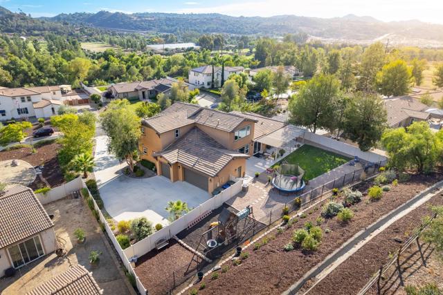 Detail Gallery Image 40 of 52 For 14128 Winged Foot Cir, Valley Center,  CA 92082 - 5 Beds | 4/1 Baths