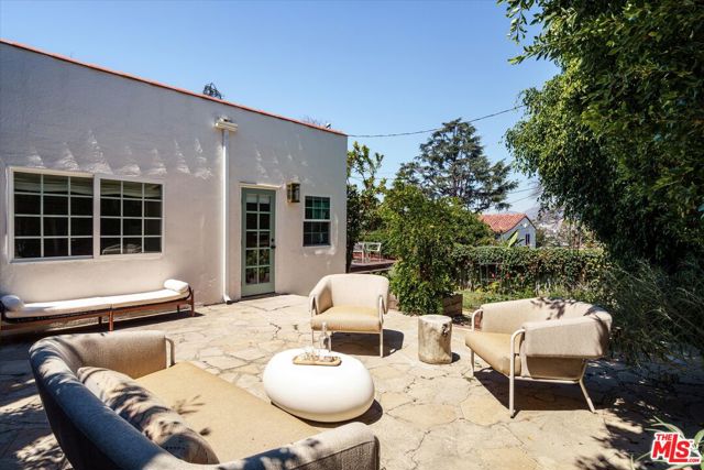 1410 Stanford Drive, Glendale CA: https://media.crmls.org/mediaz/85609c5b-0505-4284-9746-bfe40aaba7f2.jpg