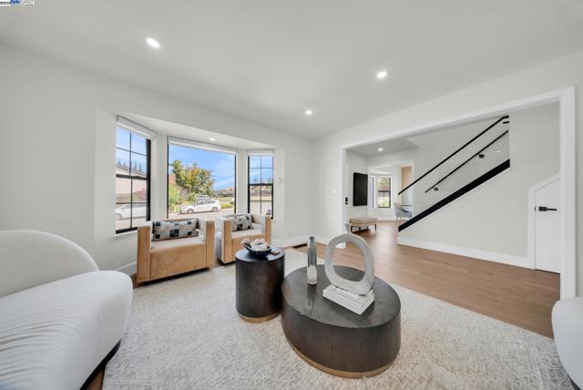 524 Gamay Ct, Fremont CA: https://media.crmls.org/mediaz/8560b877-03a0-4af5-bde0-a45d348ba1ab.jpg
