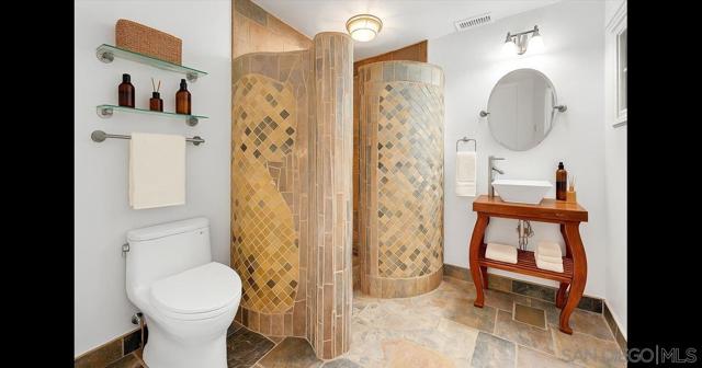 9226 Briercrest Dr, La Mesa CA: https://media.crmls.org/mediaz/85611d2d-5818-463f-9db6-3652b803cc1d.jpg