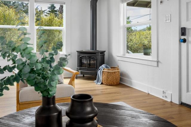 900 35th Avenue, Santa Cruz CA: https://media.crmls.org/mediaz/85612b33-2514-48b3-a483-d52326693d97.jpg