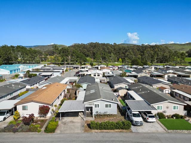 118 Canada Cove Avenue, Half Moon Bay CA: https://media.crmls.org/mediaz/8561349c-1460-4c18-bdb3-cf75d1c97658.jpg