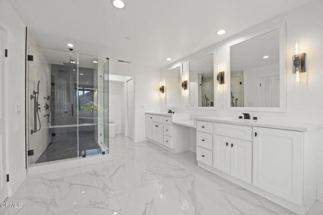 40 Saddlebow Road, Bell Canyon CA: https://media.crmls.org/mediaz/85617883-77ea-4710-96c5-317549c95285.jpg