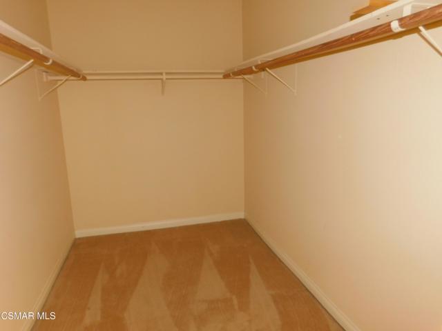29140 Quail Run Drive, Agoura Hills CA: https://media.crmls.org/mediaz/8562f17d-1b86-4ac0-9f98-9a0371ea0ff1.jpg