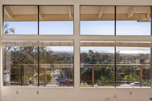 Detail Gallery Image 16 of 79 For 4149 Foothill Rd, Ventura,  CA 93003 - 4 Beds | 3 Baths