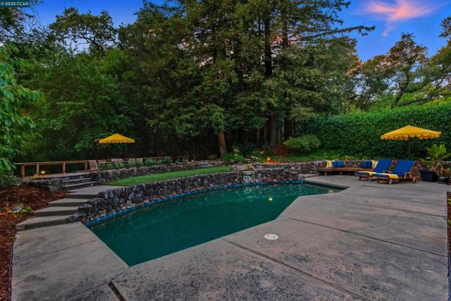 4161 Coralee Ln, Lafayette CA: https://media.crmls.org/mediaz/85638ed0-cced-4b3d-a53c-11a173754194.jpg