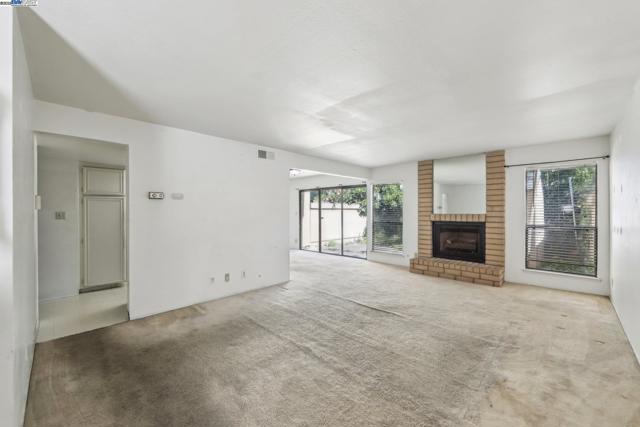 Image 2 of 24 For 34242 Arizona St  18