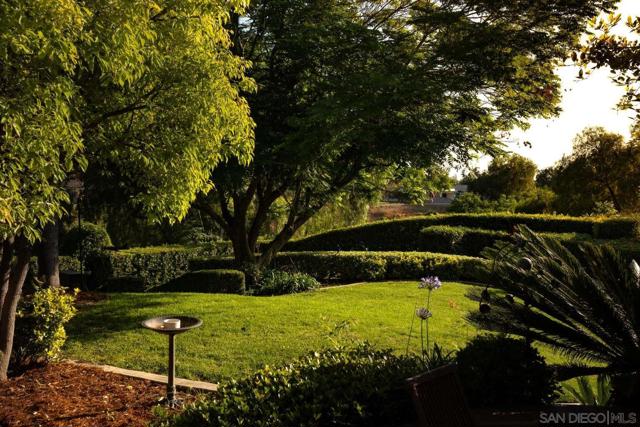 5553 Scenic View Dr, Yorba Linda CA: https://media.crmls.org/mediaz/85647e0f-e5e2-4bbb-a524-5acb31a968d0.jpg