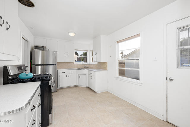 Detail Gallery Image 13 of 30 For 2263 Alameda Ave, Ventura,  CA 93003 - 2 Beds | 1 Baths