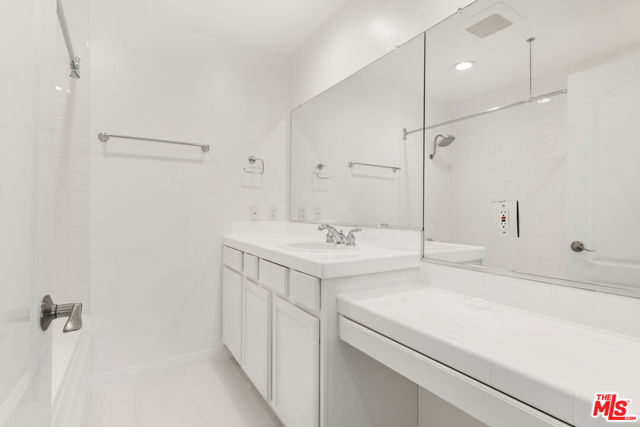7301 W Manchester Avenue, Los Angeles CA: https://media.crmls.org/mediaz/85655fc0-fd18-46c3-9e5a-7d7990bd2d53.jpg