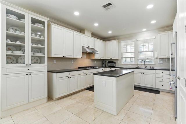 33831 Farmhouse Street, Fremont CA: https://media.crmls.org/mediaz/856579f9-b5e3-4d64-86bd-bafd9b968aae.jpg