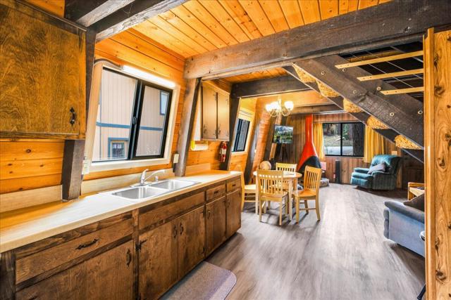 39656 Forest Road, Big Bear CA: https://media.crmls.org/mediaz/8565d545-f4a2-4e84-8919-104238c78b33.jpg