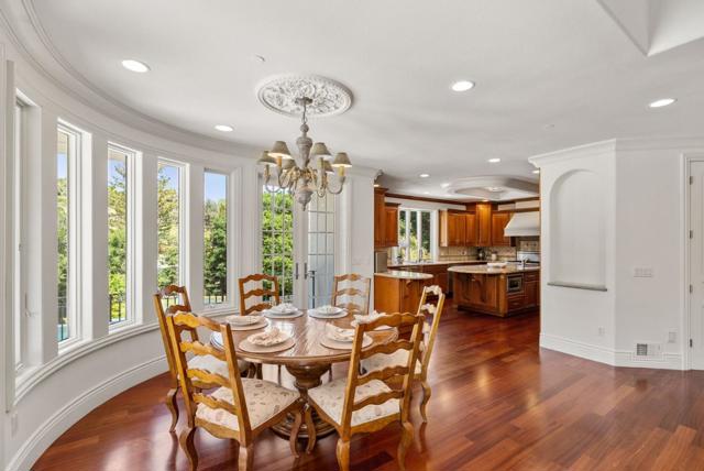 12690 Dianne Drive, Los Altos Hills CA: https://media.crmls.org/mediaz/8565e4da-9056-4383-b084-c6b925ad0e69.jpg
