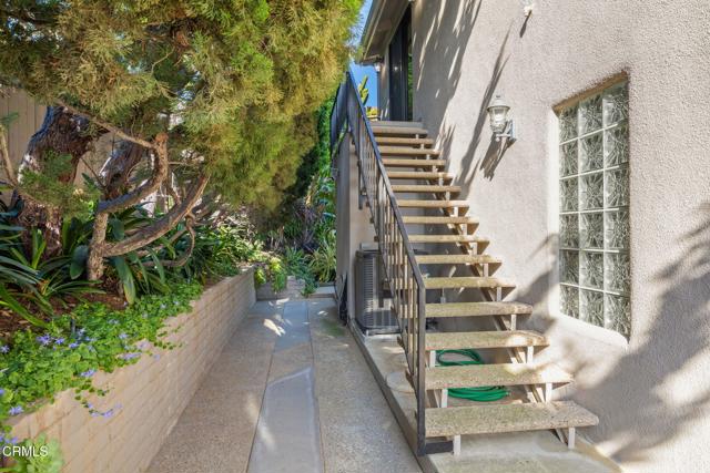 612 Via Arroyo, Ventura CA: https://media.crmls.org/mediaz/8565f4da-5c7c-4463-91ab-9e55bf40fbd0.jpg