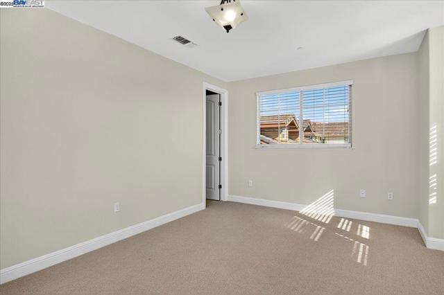 7829 Ridgeline Place, Dublin CA: https://media.crmls.org/mediaz/8566be56-707f-4bb8-95b2-7e3e3826cdcf.jpg