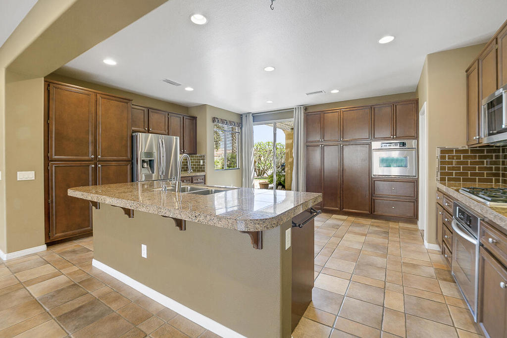MLS #219132186DA image #17
