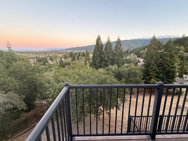 1501 Welburn Avenue, Gilroy CA: https://media.crmls.org/mediaz/856746a4-e2c5-4424-bc2f-b07be631c9db.jpg