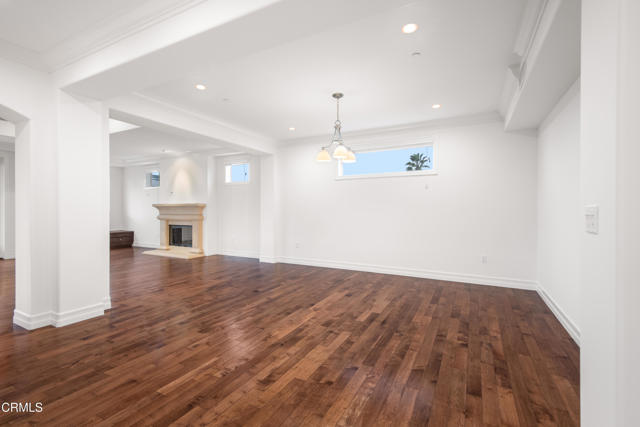 Detail Gallery Image 6 of 45 For 11961 Darlington Ave #3,  Los Angeles,  CA 90049 - 4 Beds | 3 Baths