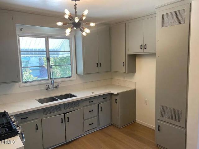 Detail Gallery Image 3 of 13 For 1145 N Central Ave #11,  Glendale,  CA 91202 - 1 Beds | 1 Baths