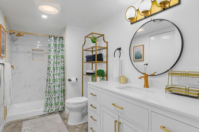 500 E Amado Road, Palm Springs CA: https://media.crmls.org/mediaz/85688d1e-020c-4df7-917c-3315bea91a66.jpg