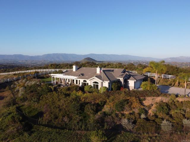 Detail Gallery Image 3 of 36 For 28623 Willow Park Rd, Escondido,  CA 92026 - 3 Beds | 3 Baths