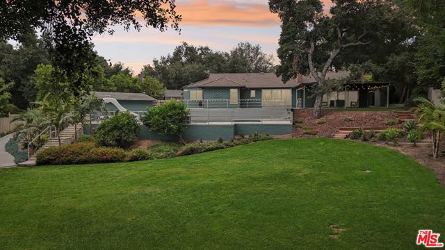 240 Oakhurst Lane, Arcadia CA: https://media.crmls.org/mediaz/85690018-72d0-45c7-a045-2b5d3d3c0482.jpg