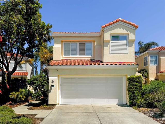 131 Diapian Bay, Alameda CA: https://media.crmls.org/mediaz/85698824-8099-4c0c-a8d6-dc1c6b54b0ef.jpg