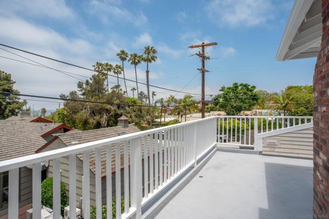 7824 Exchange Pl, La Jolla CA: https://media.crmls.org/mediaz/8569ba51-069f-40f7-ba72-d3e08960b9e7.jpg