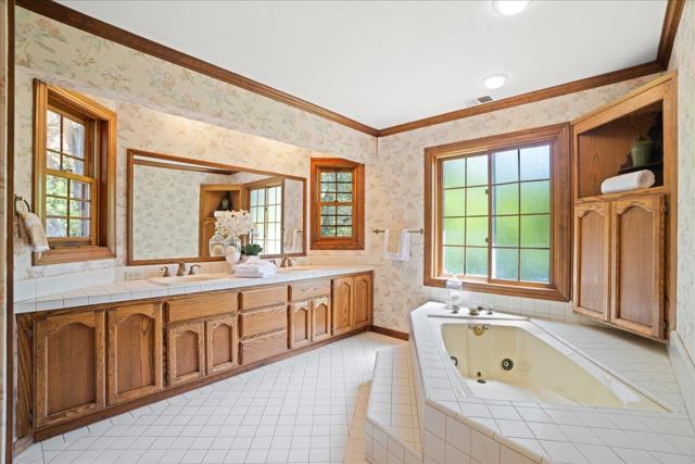 13217 Padero Court, Saratoga CA: https://media.crmls.org/mediaz/856a8985-073d-4422-8300-557df73d4944.jpg