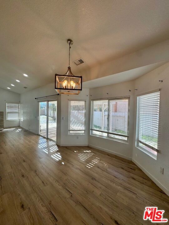 4026 Kona Court, Palmdale CA: https://media.crmls.org/mediaz/856b51b3-3928-420f-bc2b-c131dcd92da5.jpg