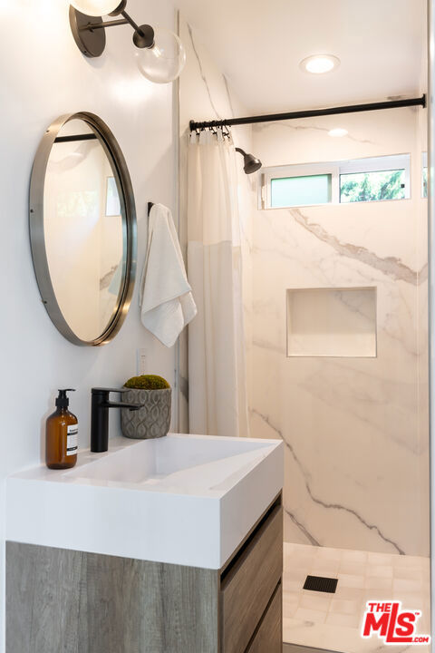 3840 Lyceum Avenue, Los Angeles CA: https://media.crmls.org/mediaz/856b64b2-6bf7-47a7-975c-71bf71a3e521.jpg