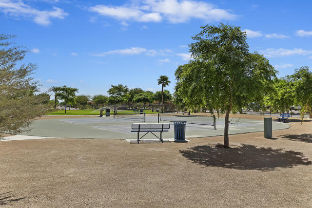 052_Community Amenities